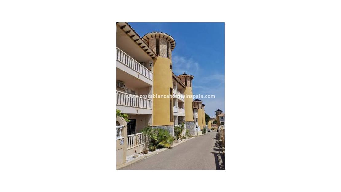 Re-salg - Apartment - Orihuela Costa - Villamartin