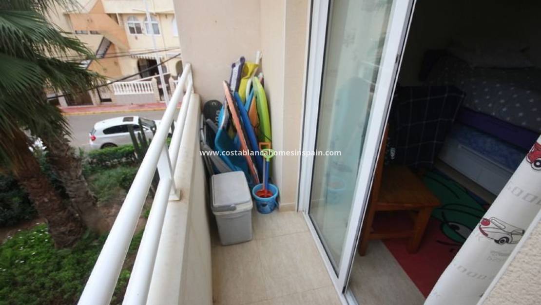 Re-salg - Apartment - Torrevieja - La Mata