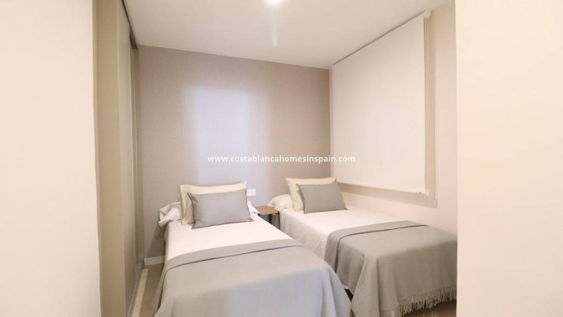 Re-salg - Apartment - Torrevieja - Paseo maritimo