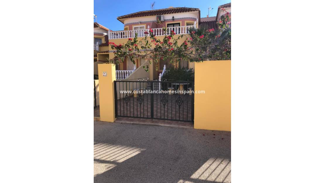 Resale - Terraced house - Orihuela Costa - La Zenia