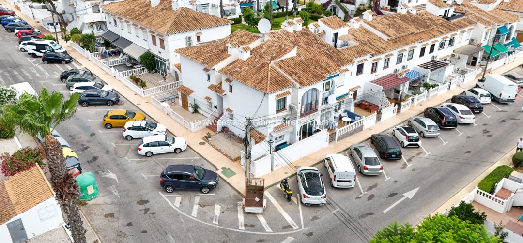 Bungalow - Sale - Torrevieja - Lago jardin