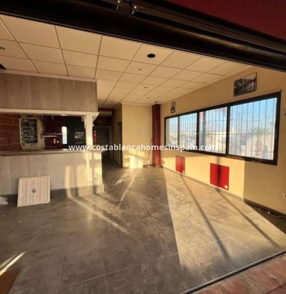 Commercial - Használt - Villamartin - Villamartin