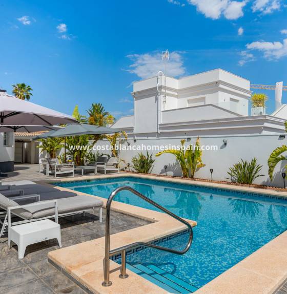 Detached Villa - Re-salg - Playa Flamenca - 1045DH