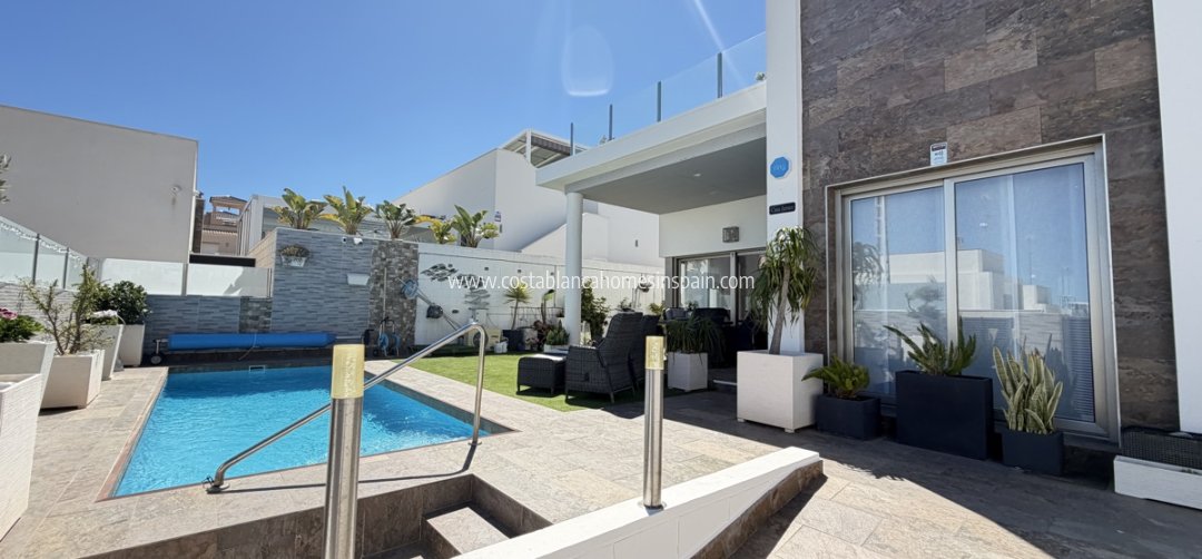 Detached Villa - Re-salg - Villamartin - Villamartin