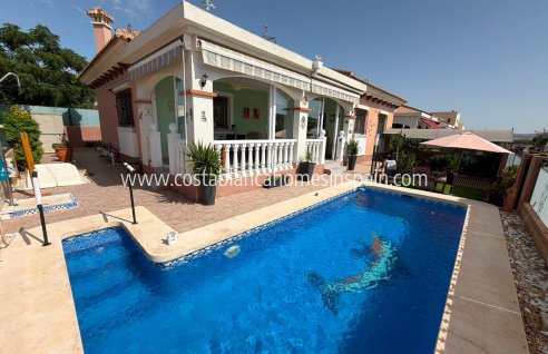 Detached Villa - Resale - Los Montesinos - La Herrada