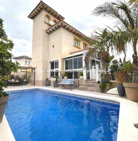 Detached Villa - Resale - Orihuela Costa - 1010 DG