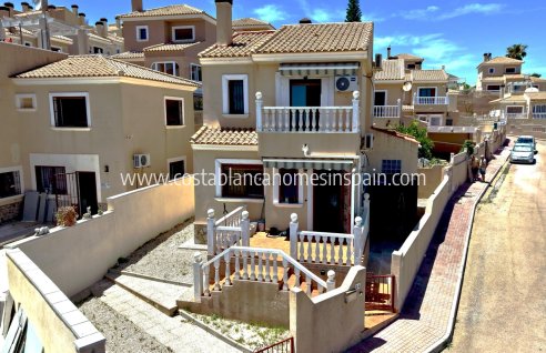 Detached Villa - Resale - Villamartin - Costa Blanca