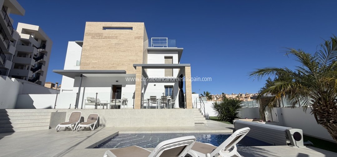 Detached Villa - Resale - Villamartin - Villamartin