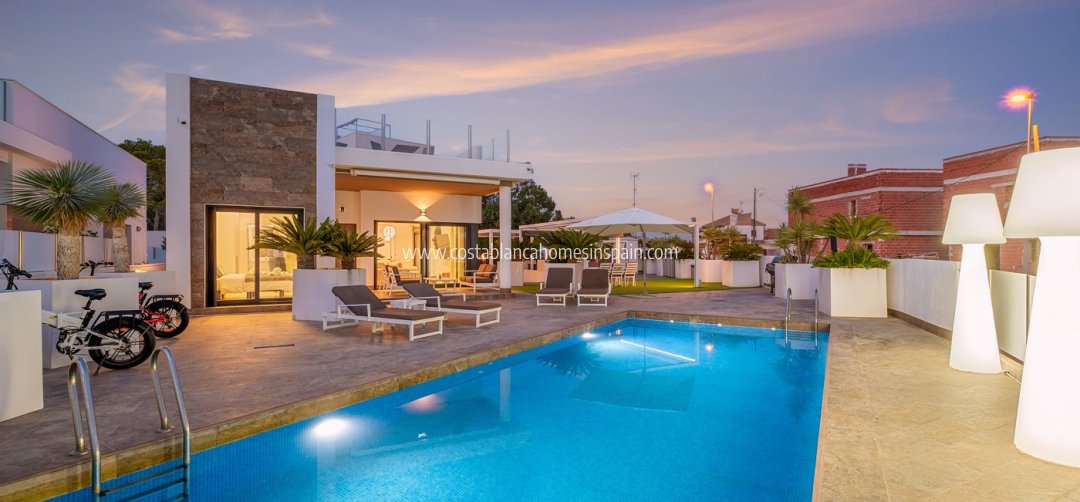 Detached Villa - Resale - Villamartin - Villamartin