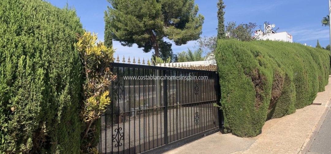Detached Villa - Resale - Villamartin - Villamartin