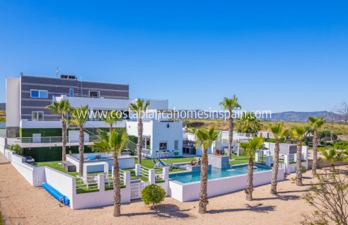 Detached Villa - Sale -  - Torremendo