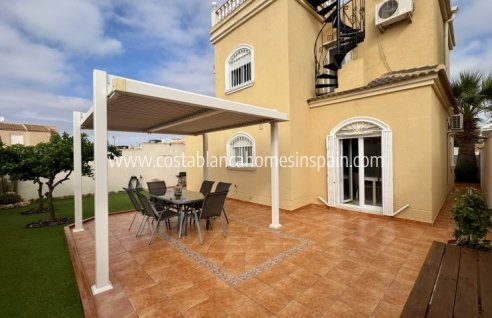 Detached Villa - Venta - Torrevieja - Torrevieja
