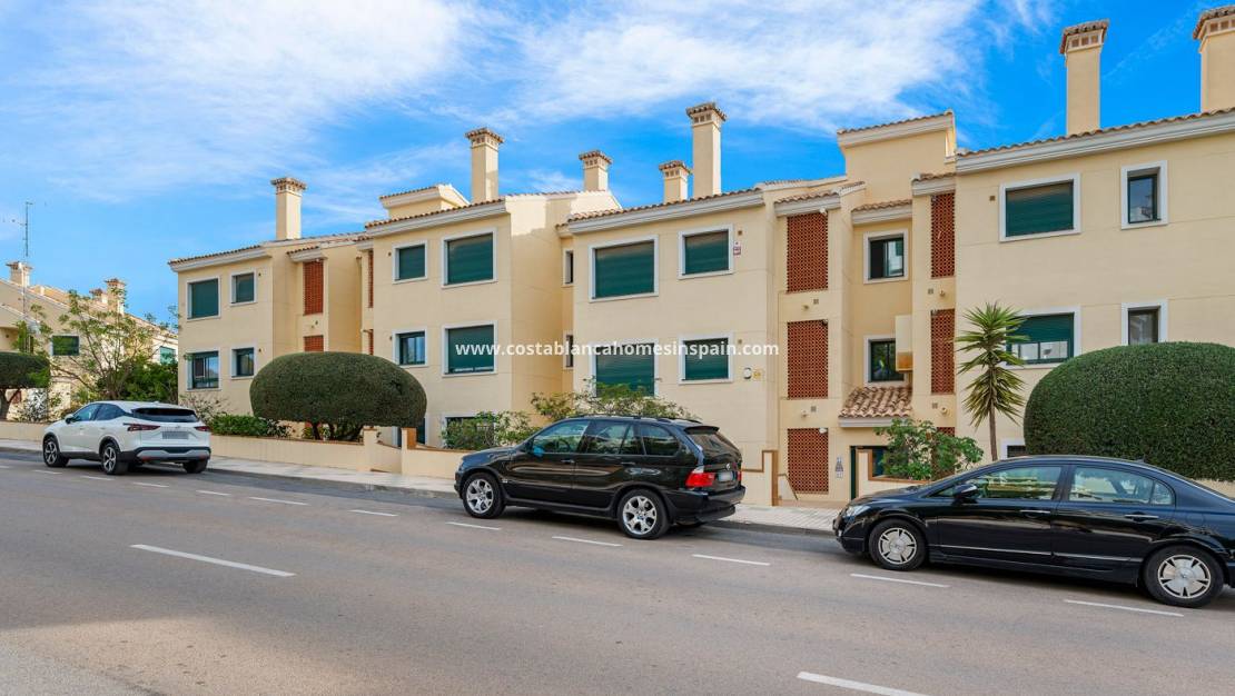 Endursölu - Apartment - Campoamor Orihuela Costa