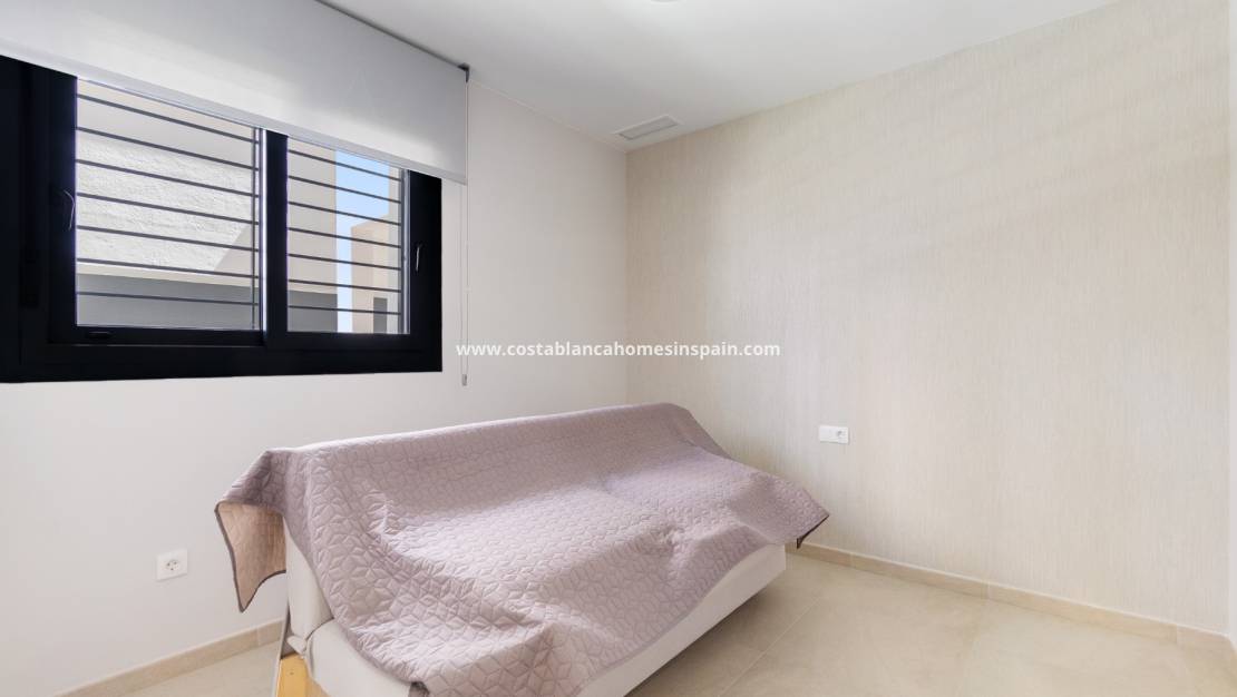 Endursölu - Apartment / flat - Orihuela Costa - Playa Flamenca