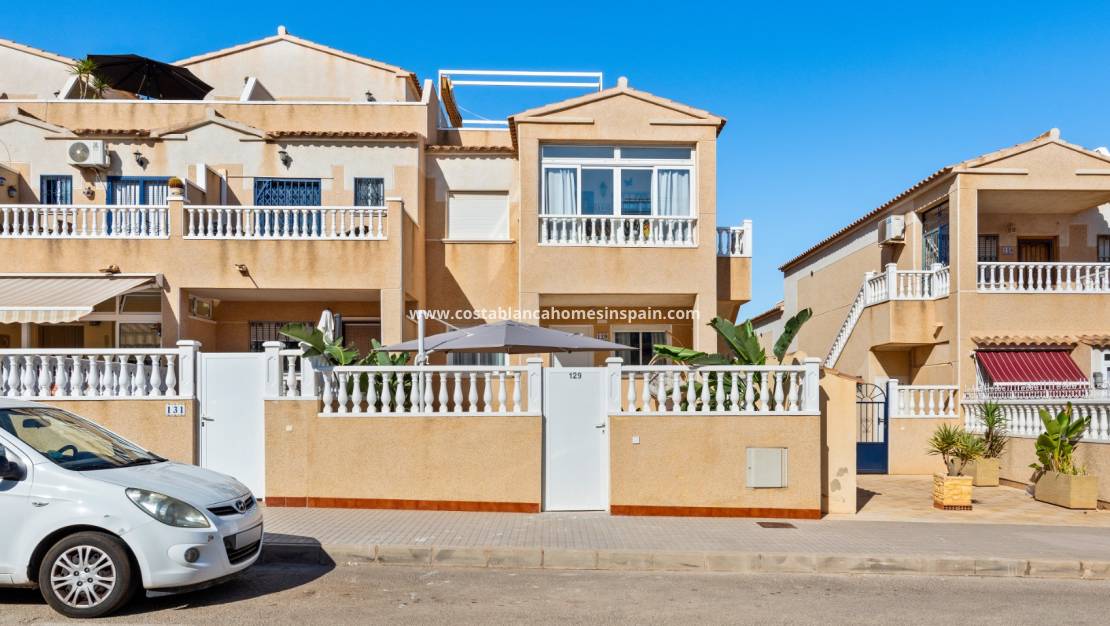 Endursölu - Apartment / flat - Torrevieja - La Ciñuela