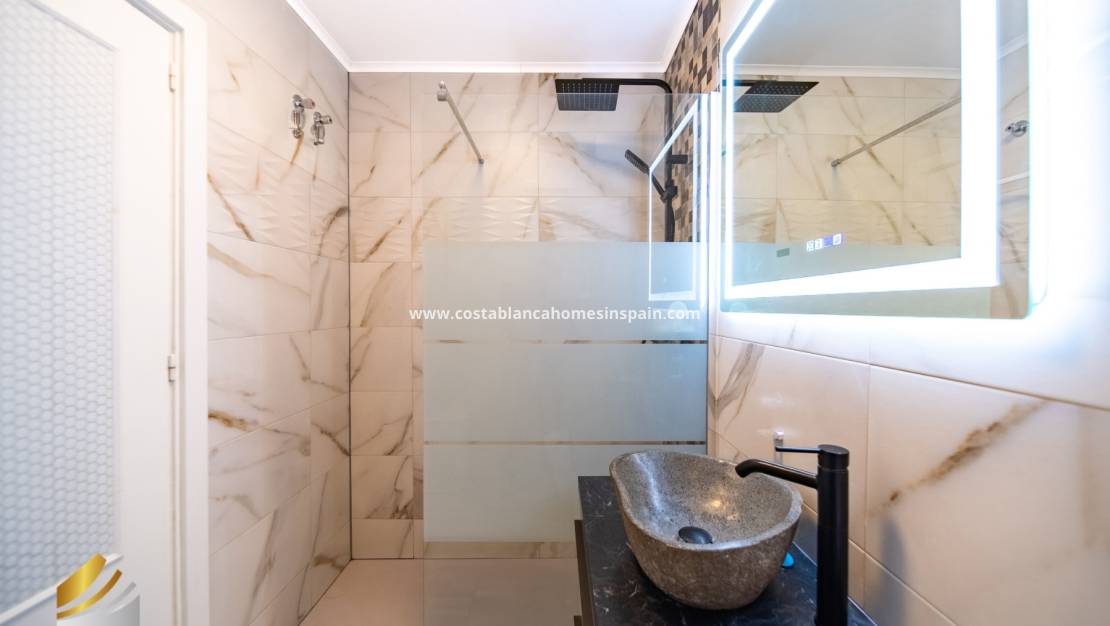 Endursölu - Apartment - La Florida