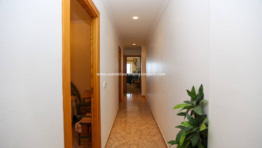 Endursölu - Apartment - La Mata