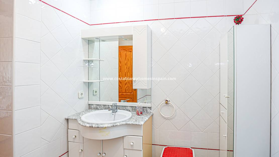 Endursölu - Apartment - La Mata