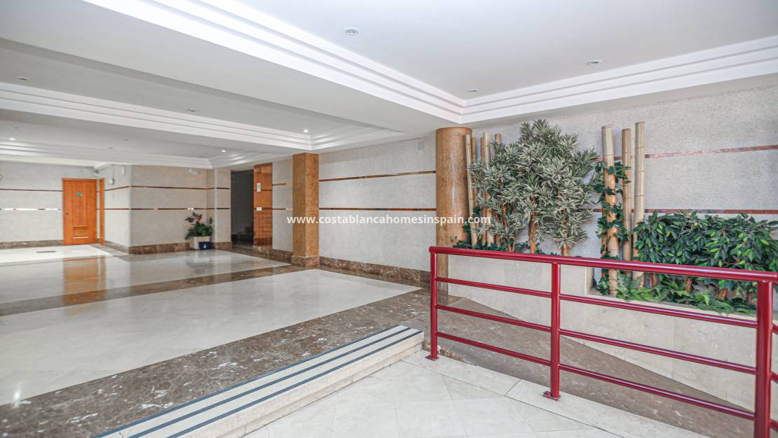 Endursölu - Apartment - La Mata