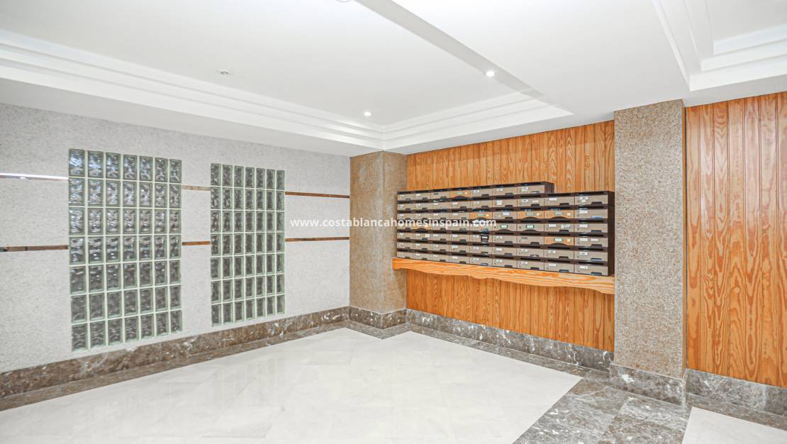 Endursölu - Apartment - La Mata