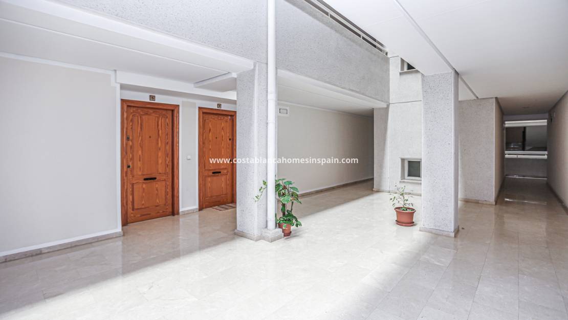 Endursölu - Apartment - La Mata