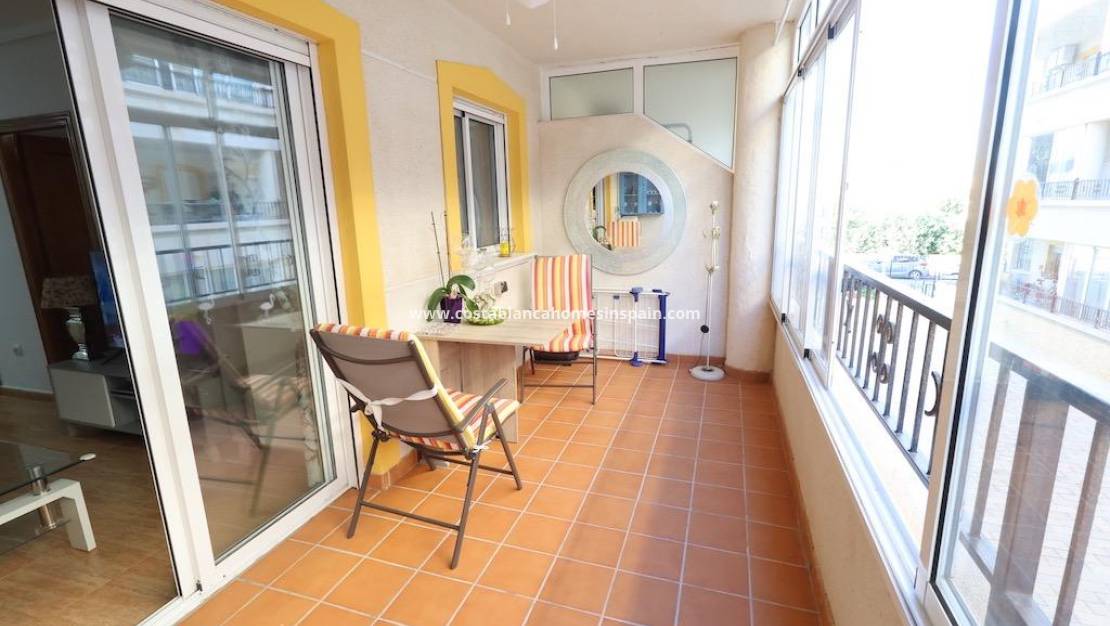 Endursölu - Apartment - Orihuela Costa - Punta Prima