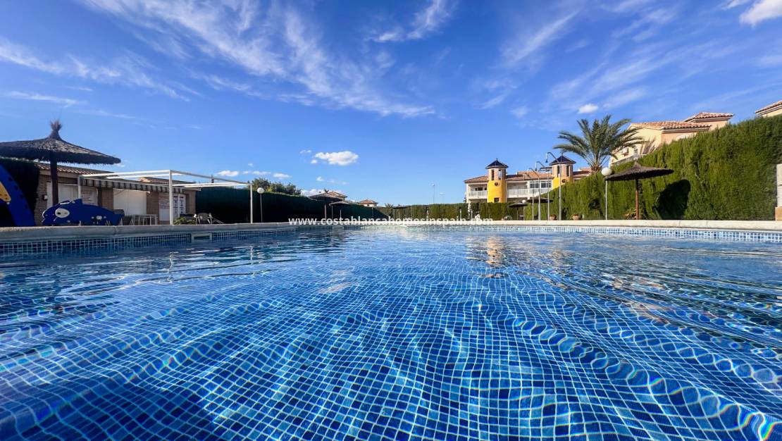 Endursölu - Apartment - Orihuela Costa - Villamartin Golf