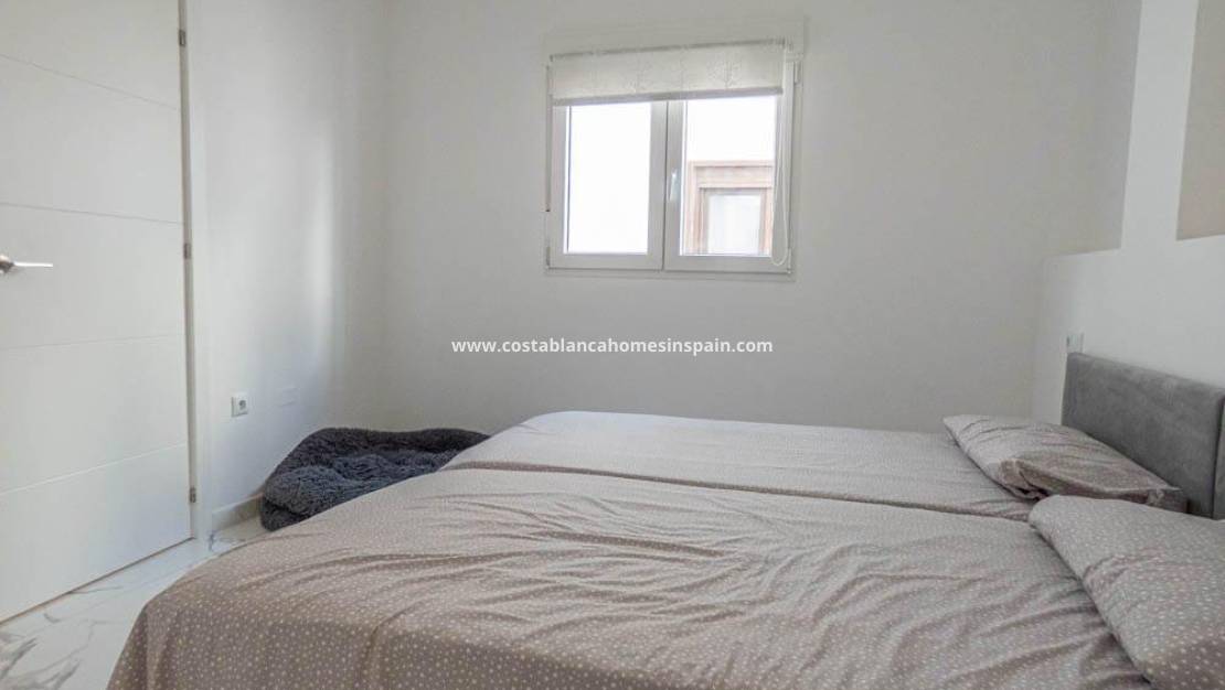 Endursölu - Apartment - Orihuela Costa - Villamartin