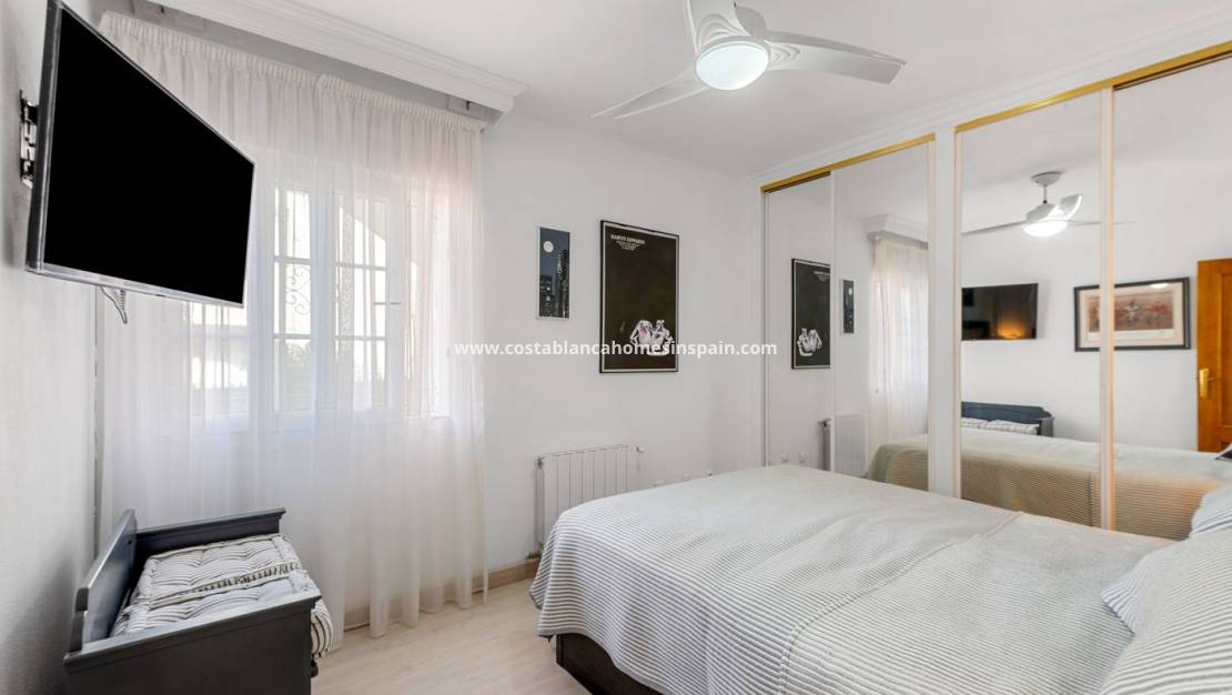 Endursölu - Apartment - Orihuela - Villamartin