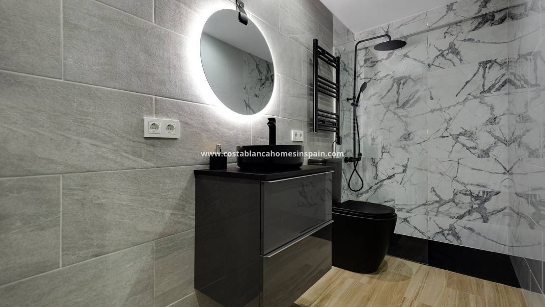 Endursölu - Apartment - Punta Prima