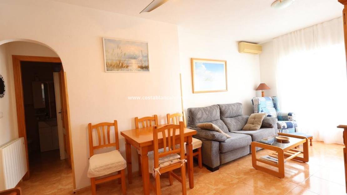 Endursölu - Apartment - Torrevieja - Acequion