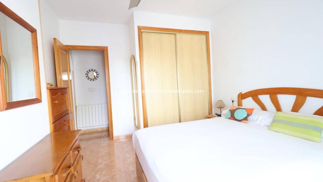 Endursölu - Apartment - Torrevieja - Acequion