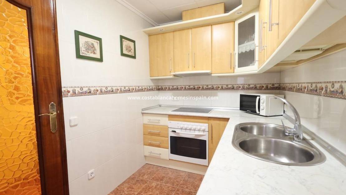 Endursölu - Apartment - Torrevieja - Acequion