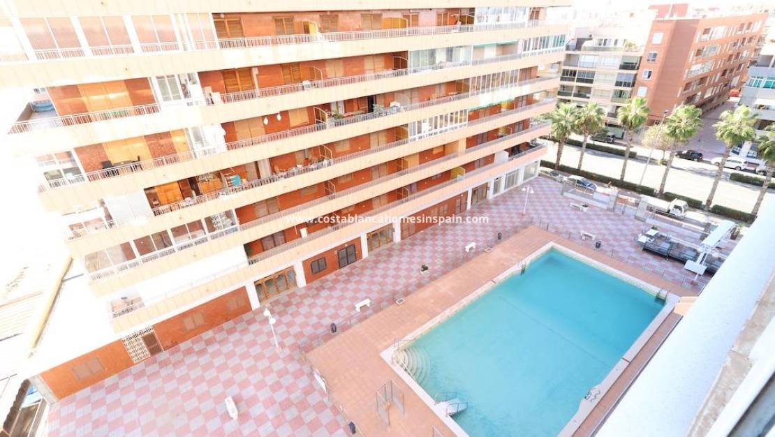 Endursölu - Apartment - Torrevieja - Acequion