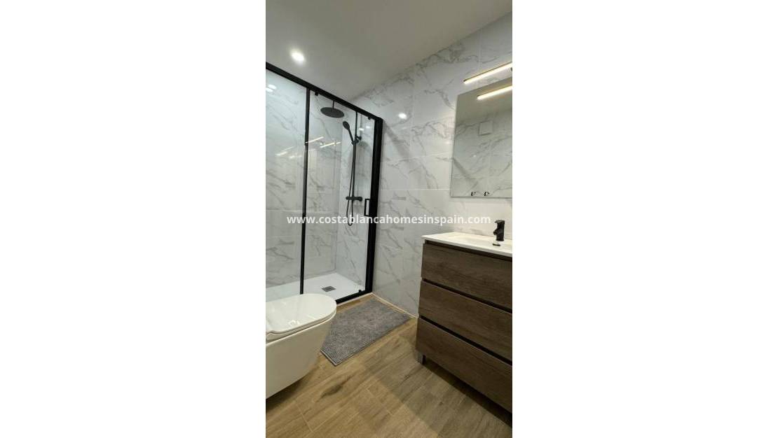 Endursölu - Apartment - Torrevieja - Centro