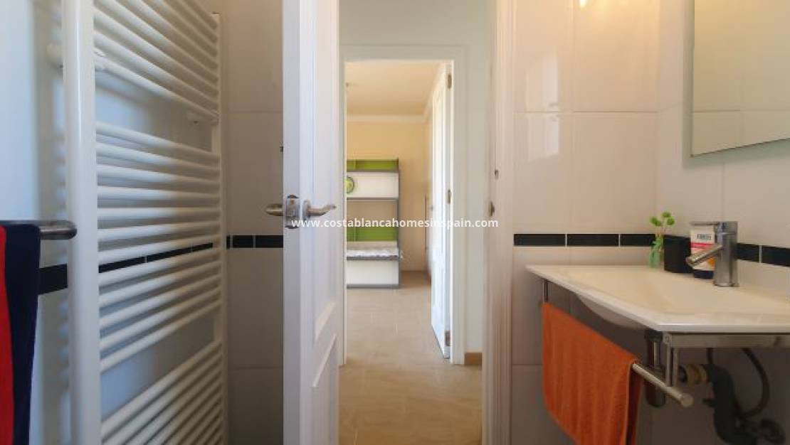 Endursölu - Apartment - Torrevieja - Los Balcones