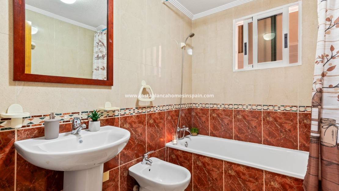 Endursölu - Apartment - Torrevieja - Parque las naciones