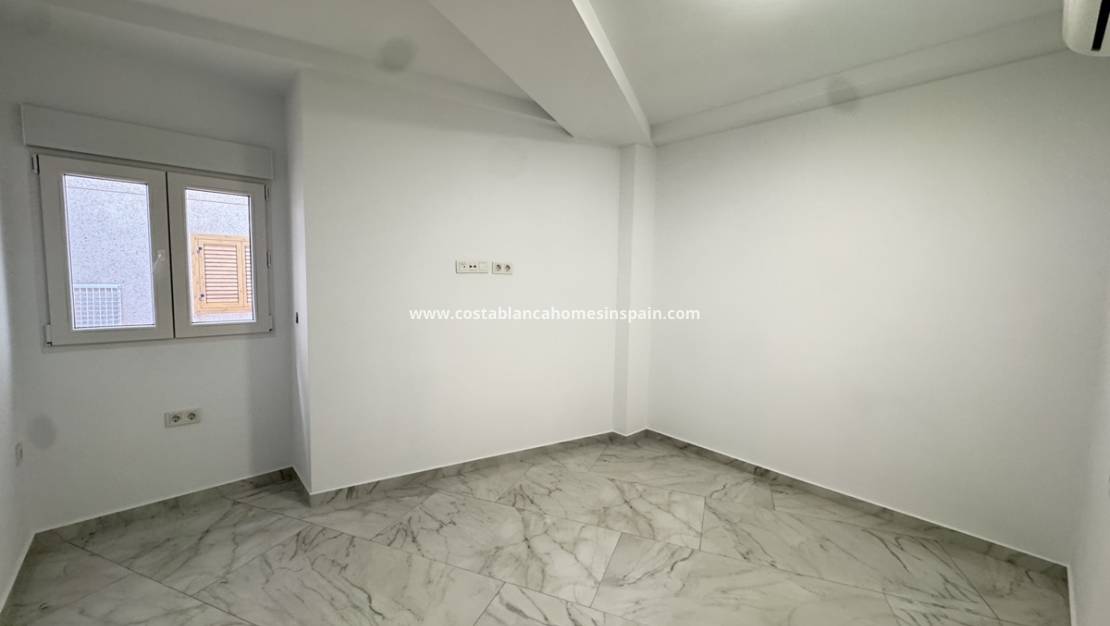 Endursölu - Apartment - Torrevieja