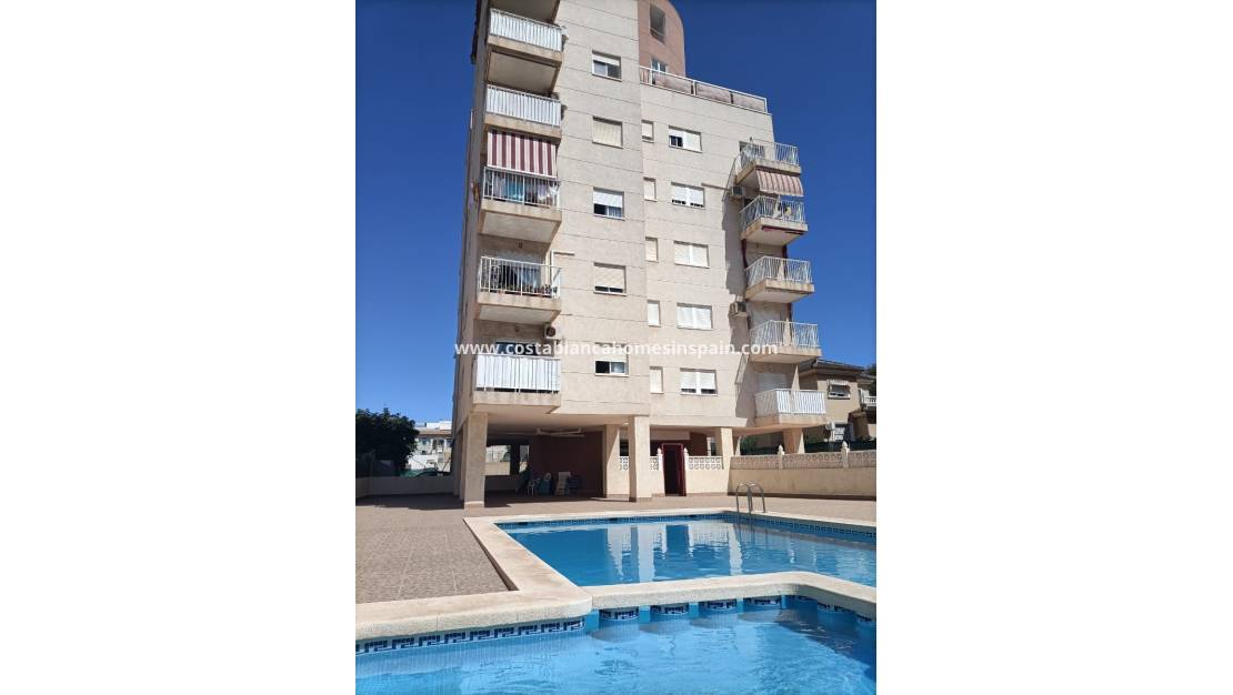 Endursölu - Apartment - Torrevieja