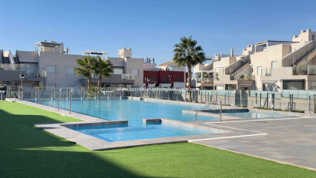 Endursölu - Bungalow - Torrevieja - Aguas Nuevas