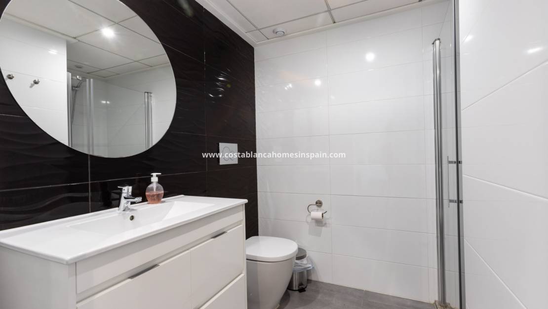 Endursölu - Bungalow - Torrevieja - Aguas Nuevas