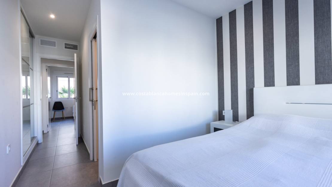 Endursölu - Bungalow - Torrevieja - Aguas Nuevas