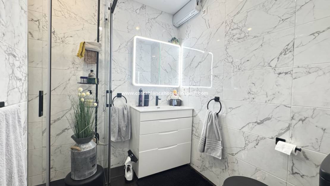 Endursölu - Bungalow - Villamartin