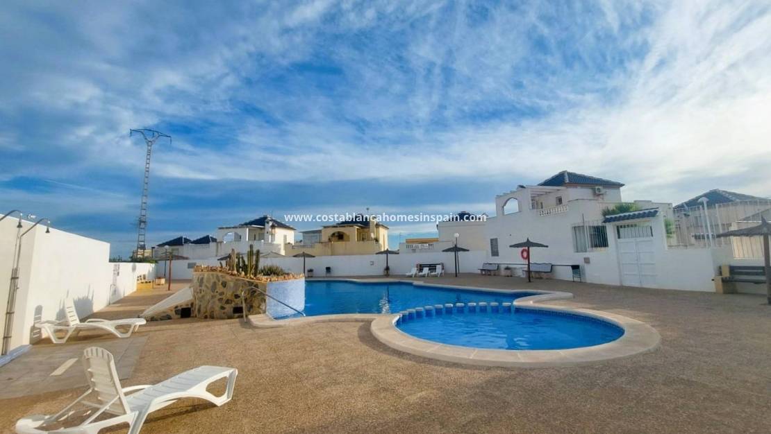 Endursölu - Chalet - Torrevieja - Los Balcones - Los Altos del Edén