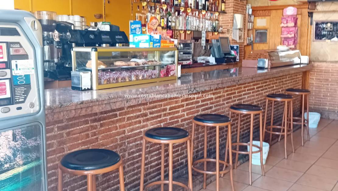 Endursölu - Commercial - Torrevieja - Center Torrevieja