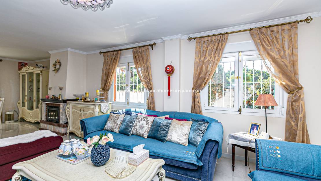 Endursölu - Detached Villa - Campoamor - Costa Blanca