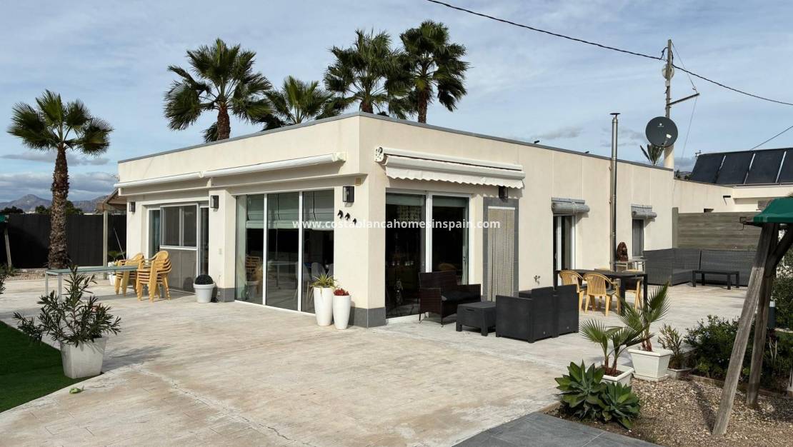 Endursölu - Detached Villa - Crevillente