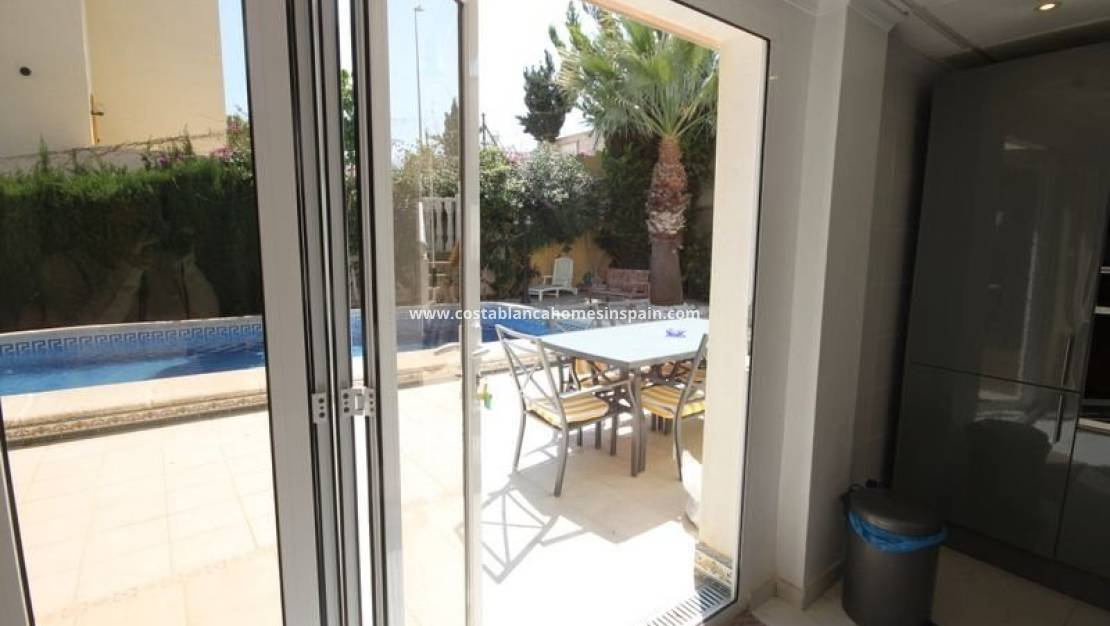 Endursölu - Detached Villa - Orihuela Costa - La Zenia