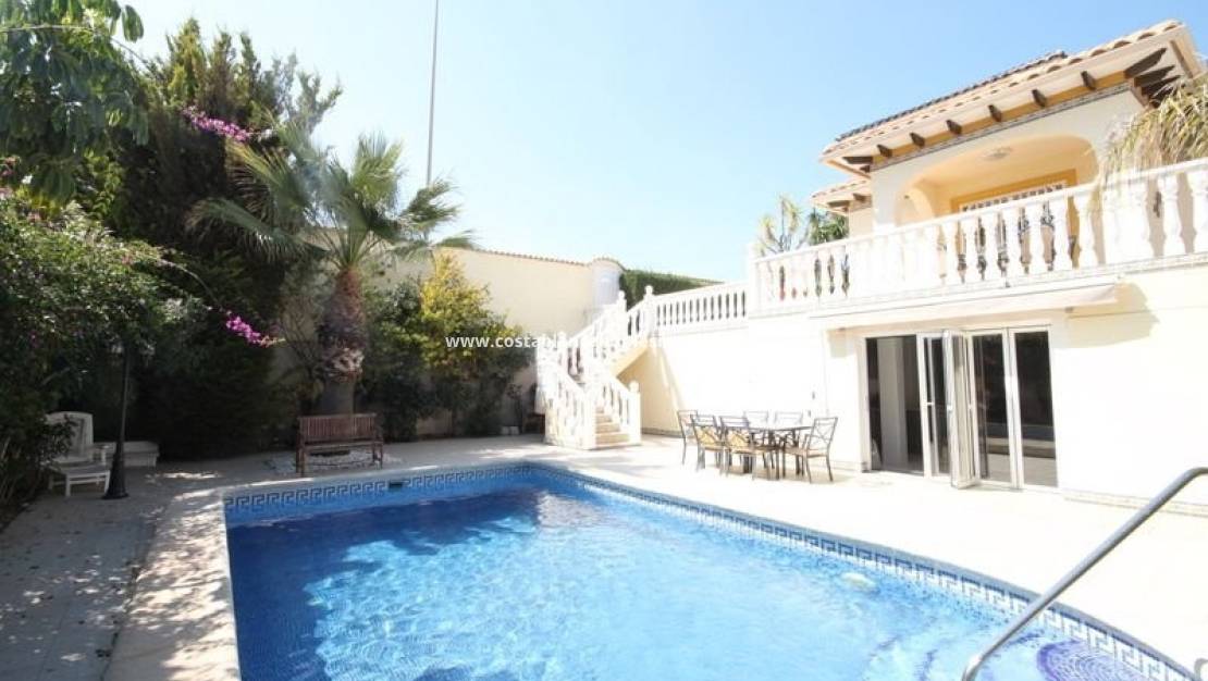 Endursölu - Detached Villa - Orihuela Costa - La Zenia