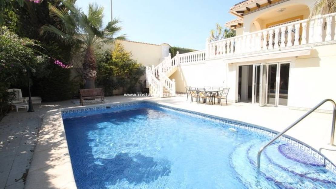 Endursölu - Detached Villa - Orihuela Costa - La Zenia